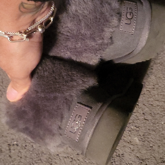 Boots - Picture 3 of 3